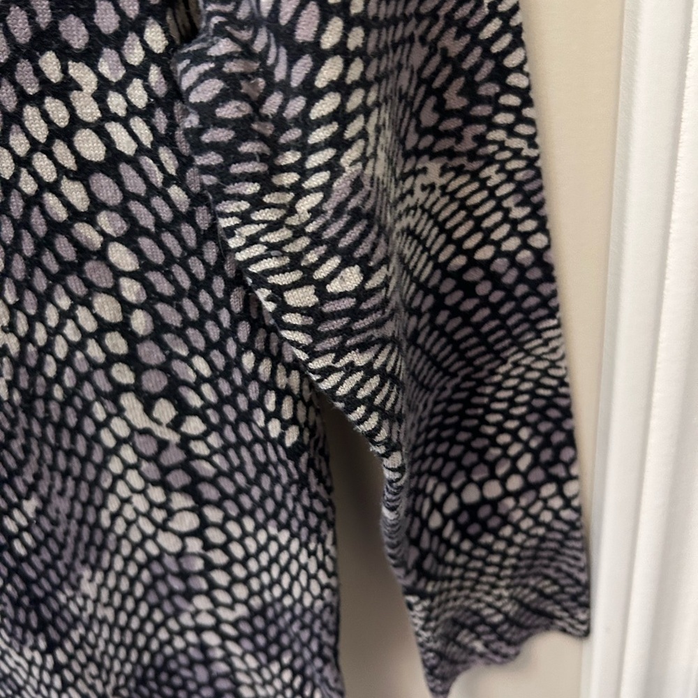 CYNTHIA ROWLEY sweater. - Picture 2 of 8